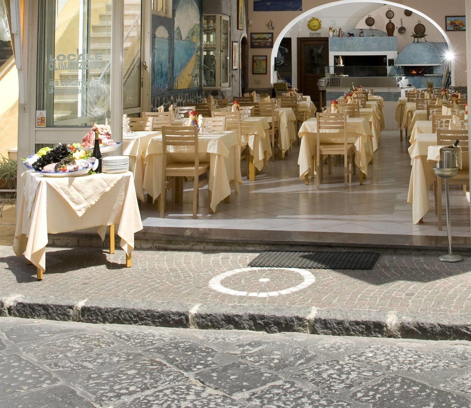 Hotel Da Raffaele Ischia Exterior photo